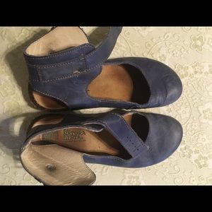 El Natura Lista ankle strap shoes.